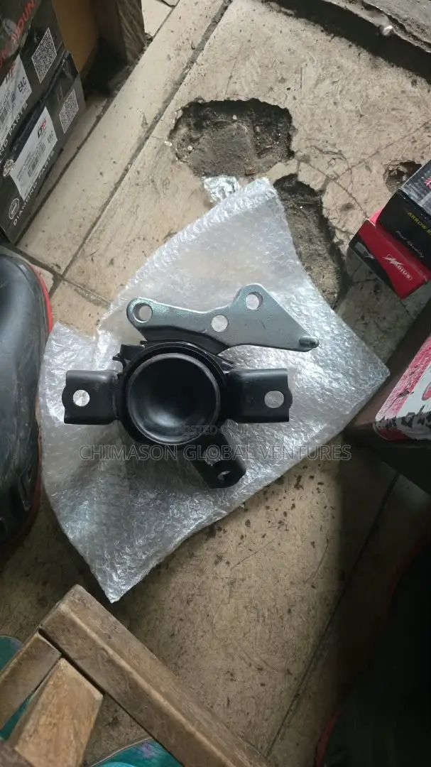 Engine Seating for RAV4 2018, (Radiator Side