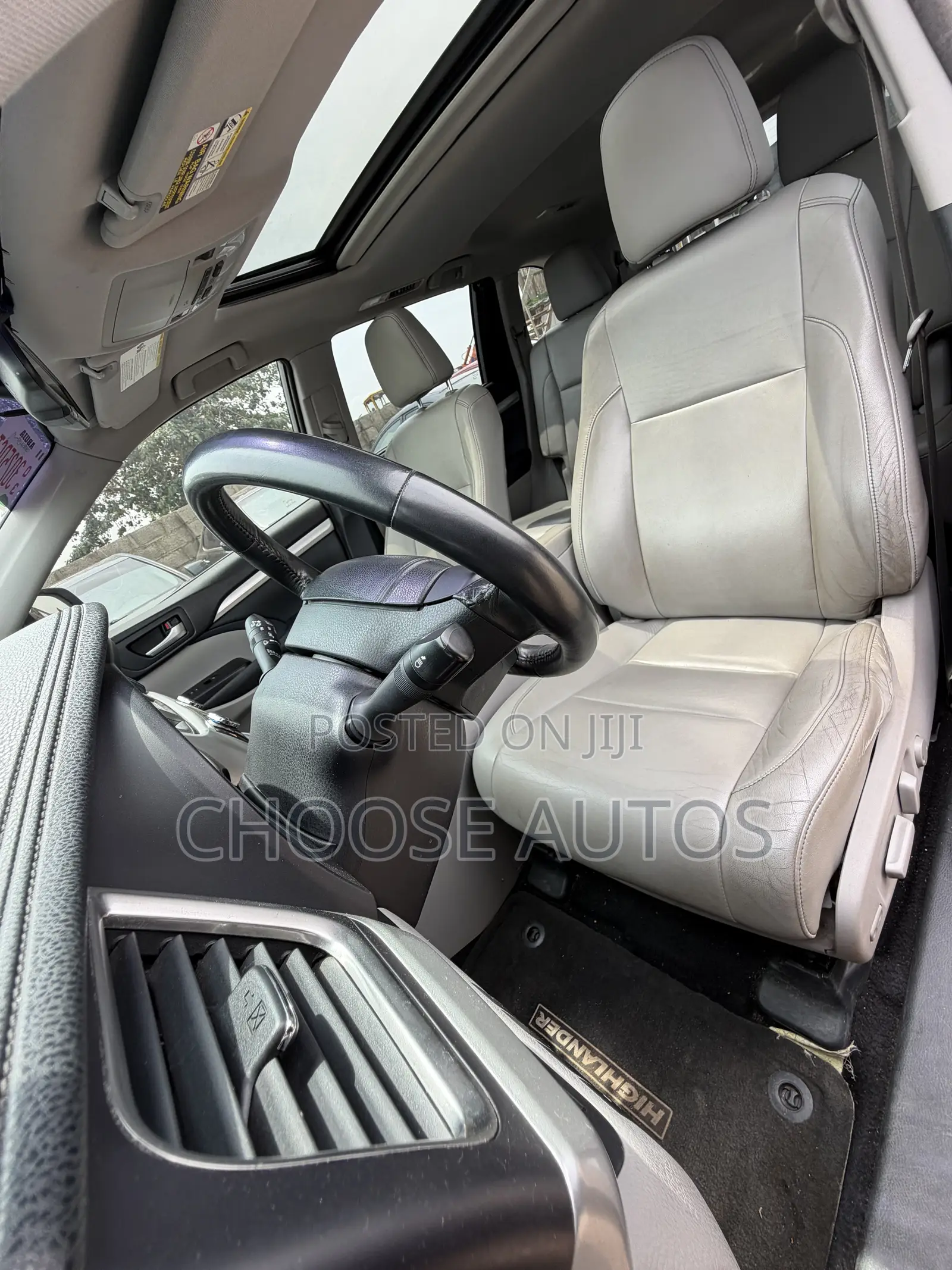 Toyota Highlander XLE 4dr SUV AWD (3.5L 6cyl 6A) 2014 Silver