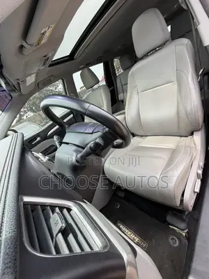 Toyota Highlander XLE 4dr SUV AWD (3.5L 6cyl 6A) 2014 Silver