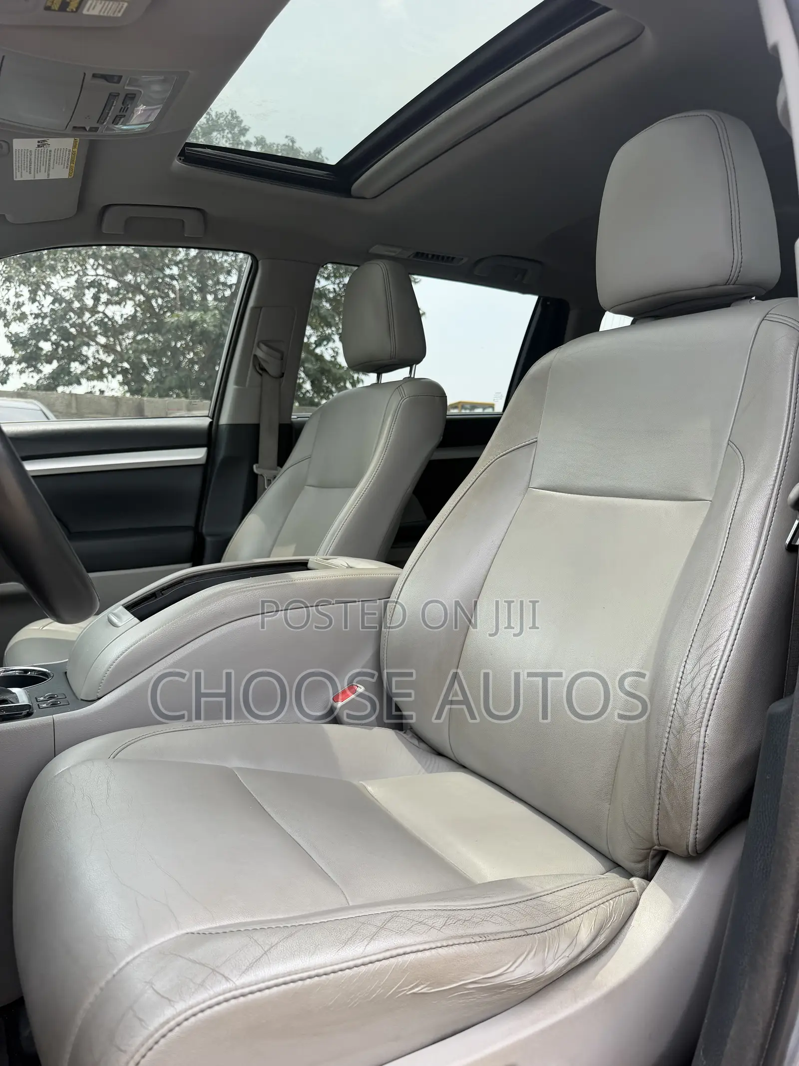 Toyota Highlander XLE 4dr SUV AWD (3.5L 6cyl 6A) 2014 Silver