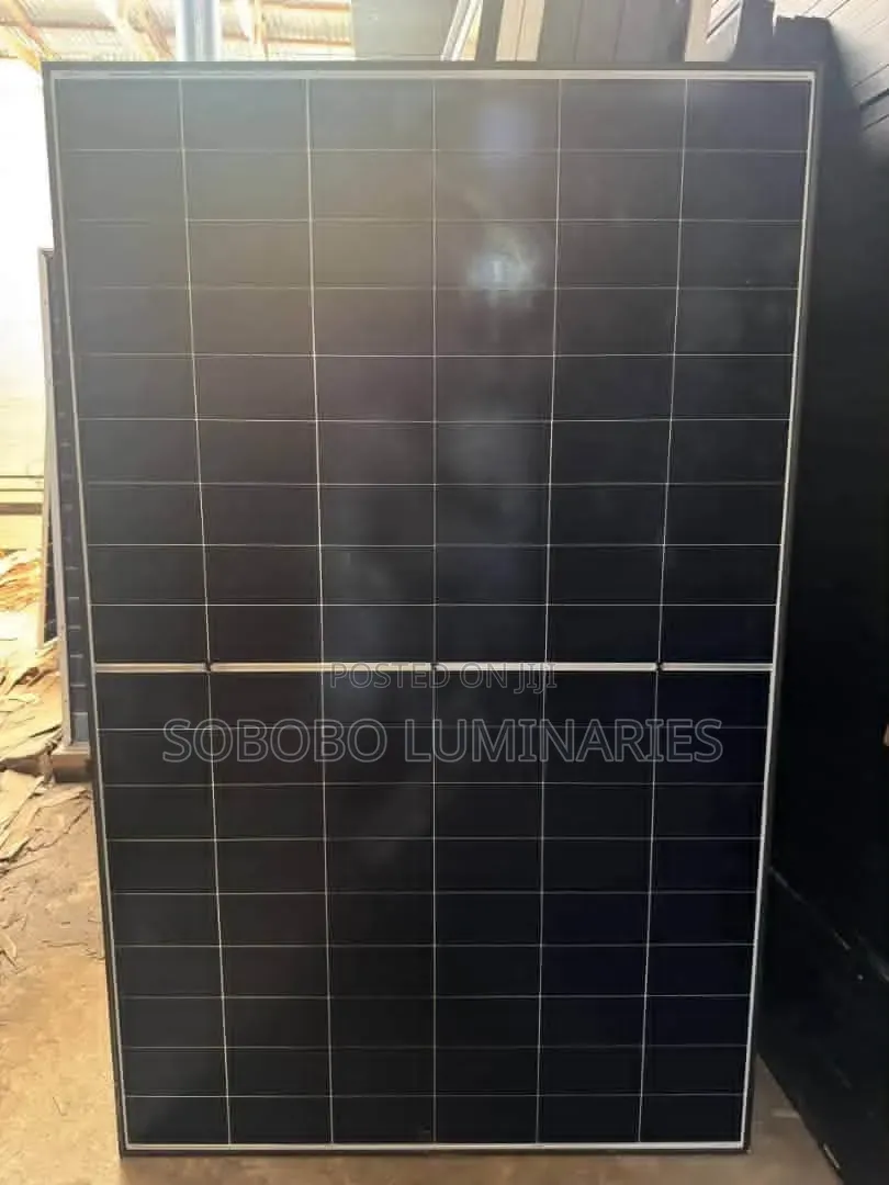 550w Solar Panels All Black