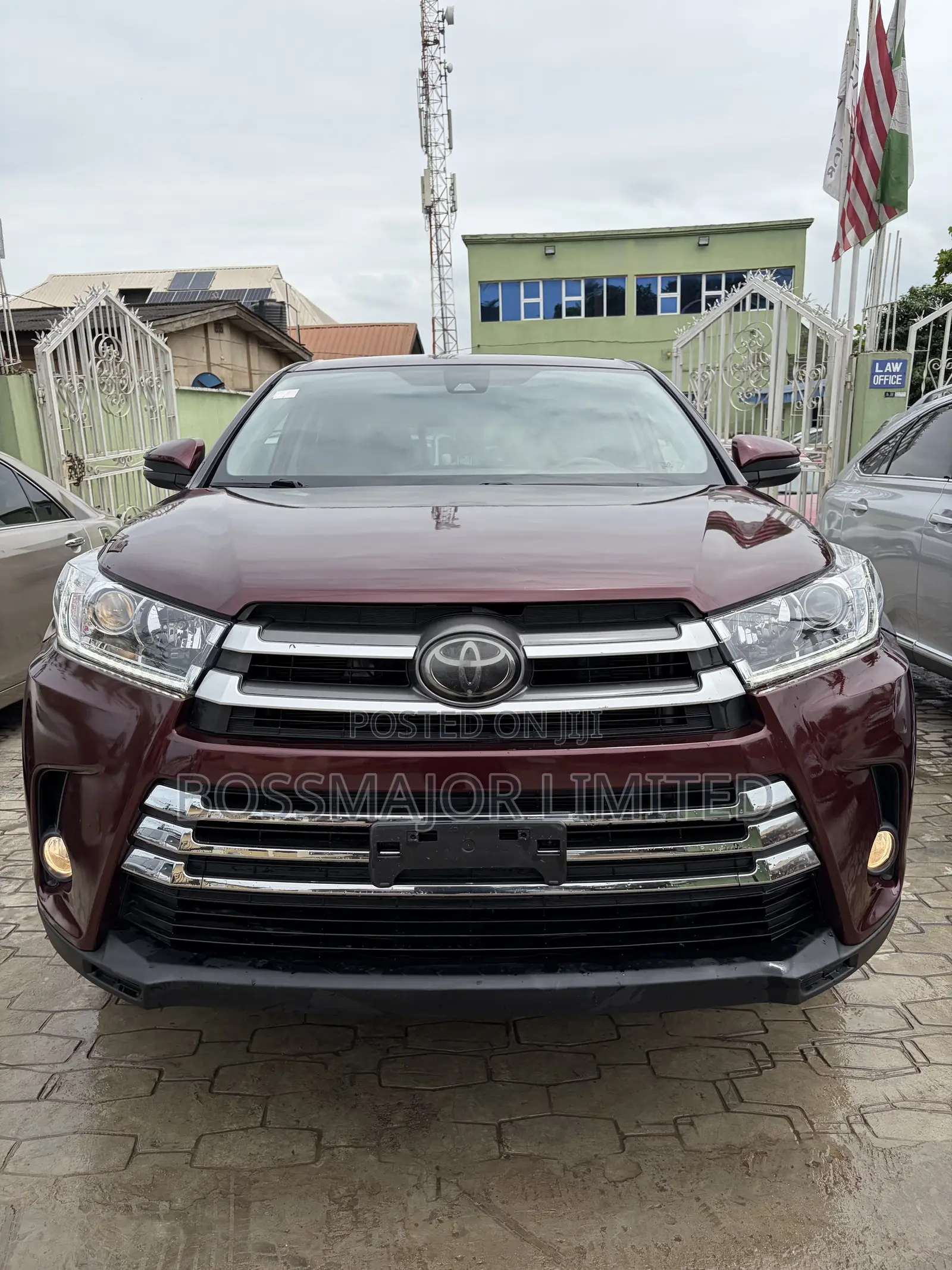 Toyota Highlander LE Plus 2019 Burgundy