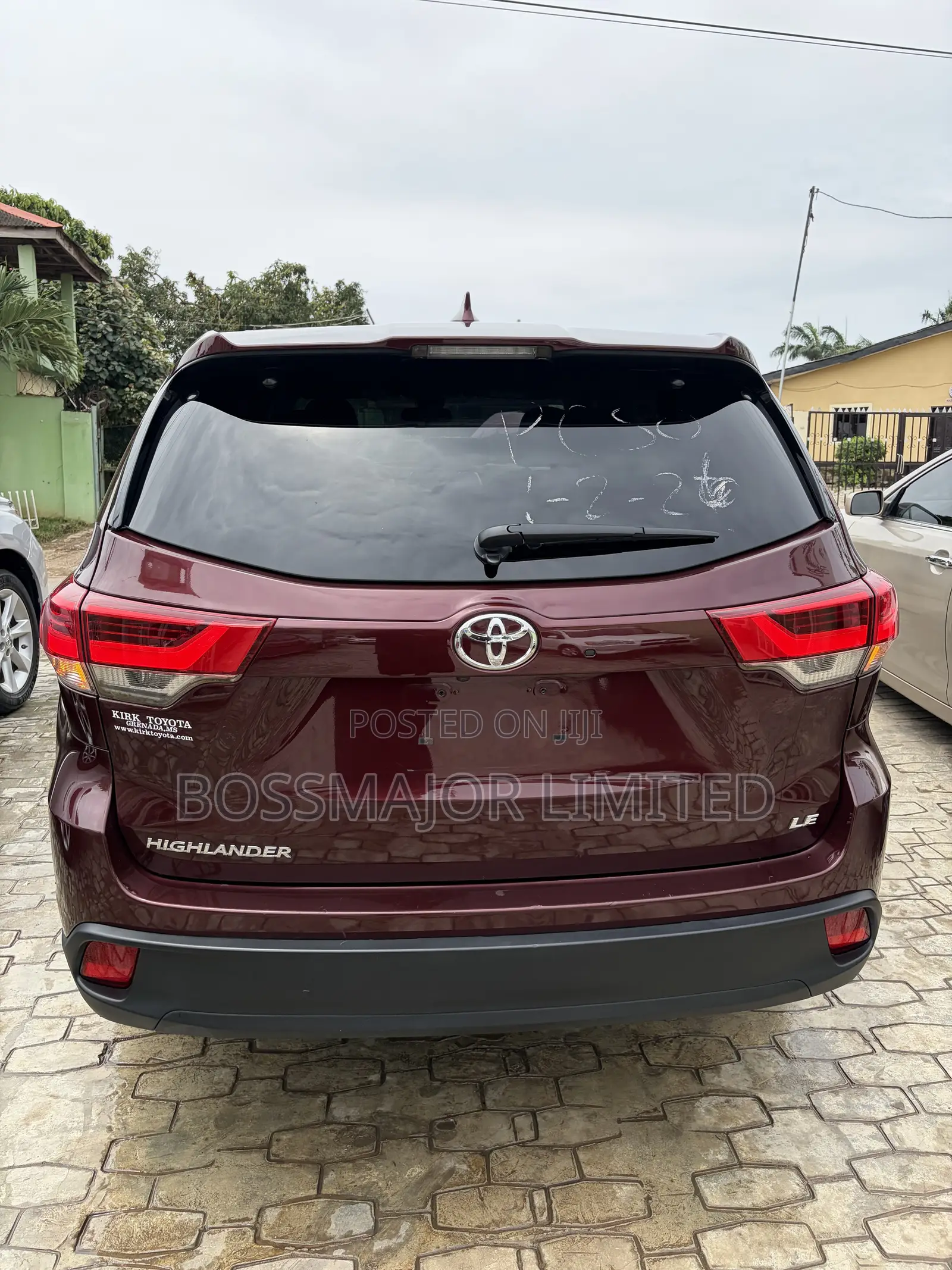 Toyota Highlander LE Plus 2019 Burgundy