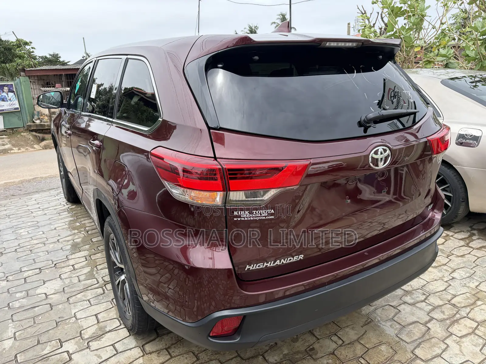 Toyota Highlander LE Plus 2019 Burgundy