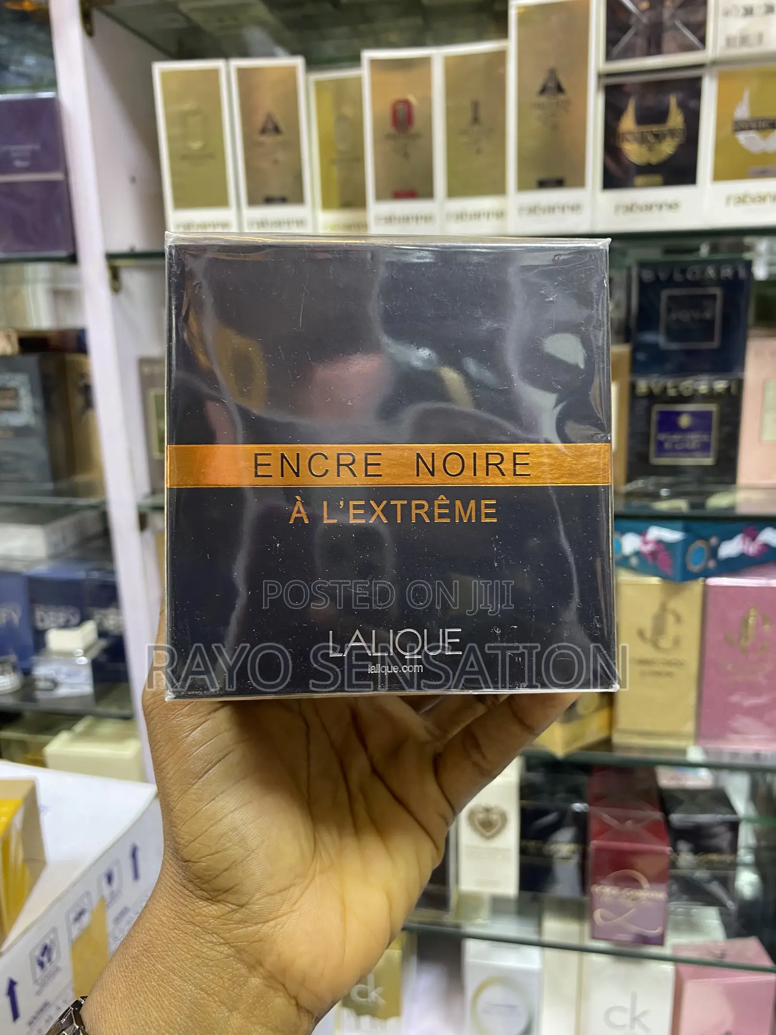 Encre Noire À L’Extrême by Lalique – Dark, Smoky & Sophisticated