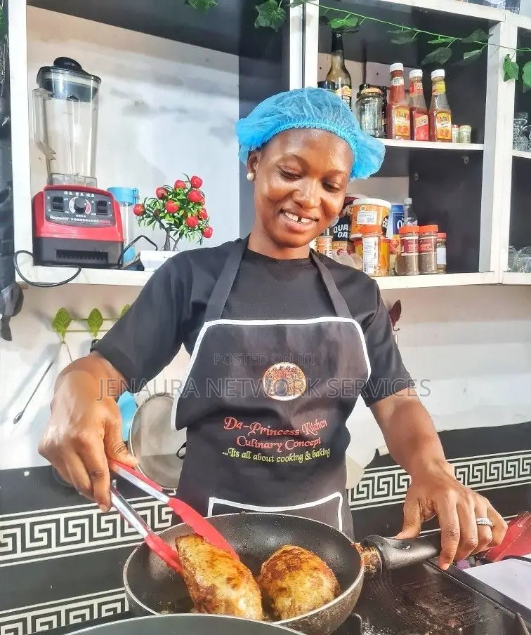 Female Cook Needed Immediately – Sangotedo