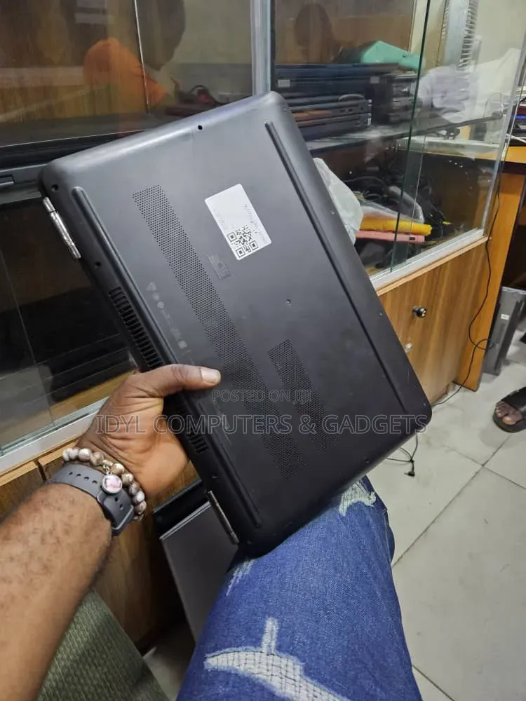 Laptop HP Omen 15-dh002nr 16GB Intel Core i7 HDD+SSD 1T