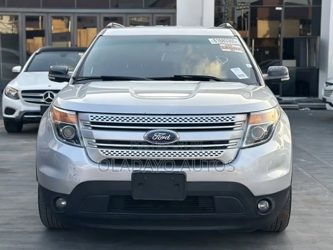 Ford Explorer 4dr SUV AWD (3.5L 6cyl 6A) 2014 Silver