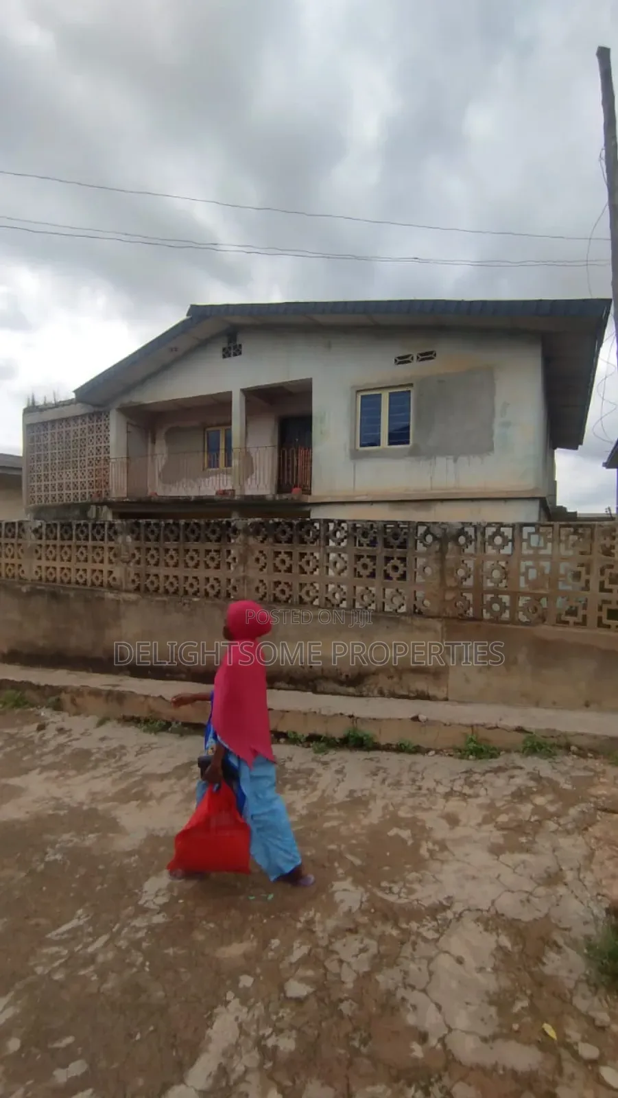 2bdrm Block of Flats in Ring Road for sale