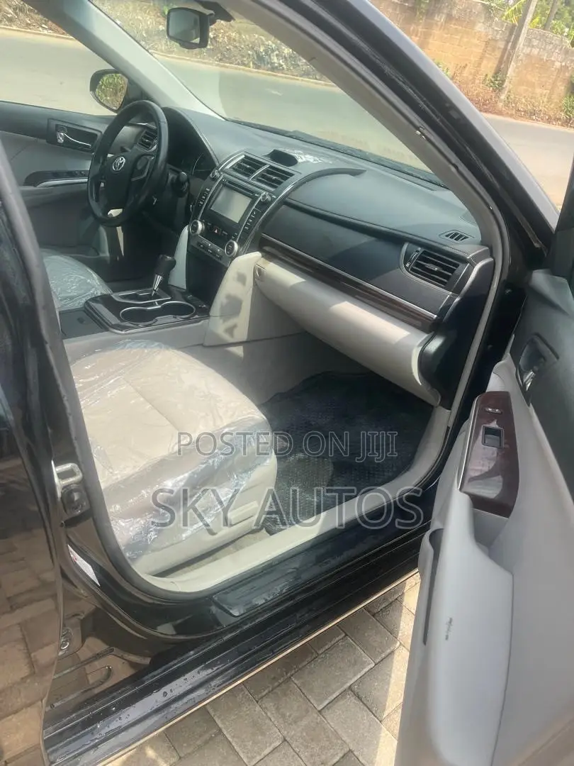 Toyota Camry XLE 4dr Sedan (2.5L 4cyl 6A) 2013 Black