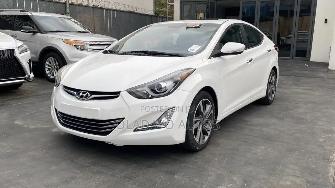 Hyundai Elantra Limited 4dr Sedan (1.8L 4cyl 6A) 2015 White