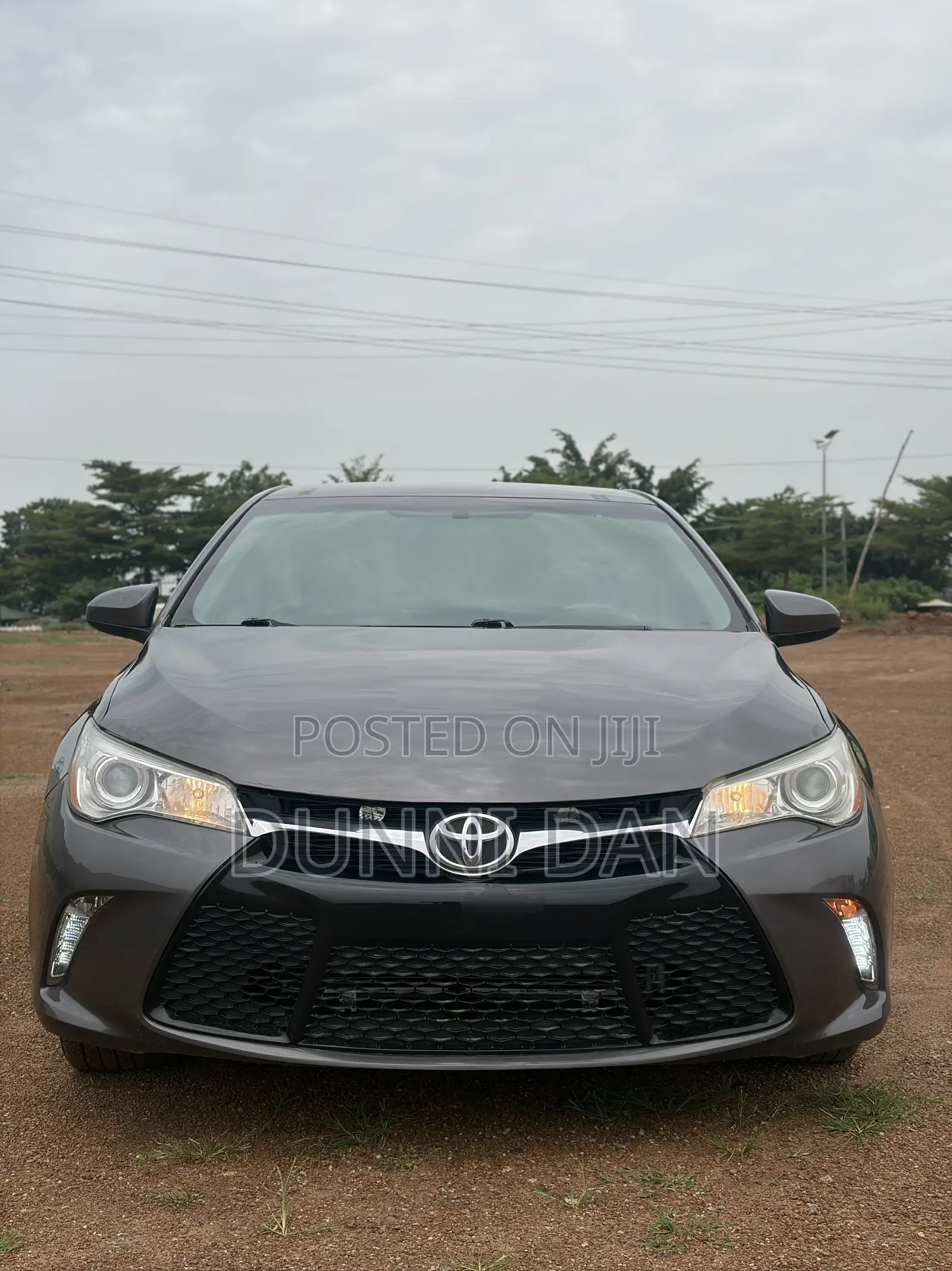 Toyota Camry SE 4dr Sedan (2.5L 4cyl 6A) 2016 Gray