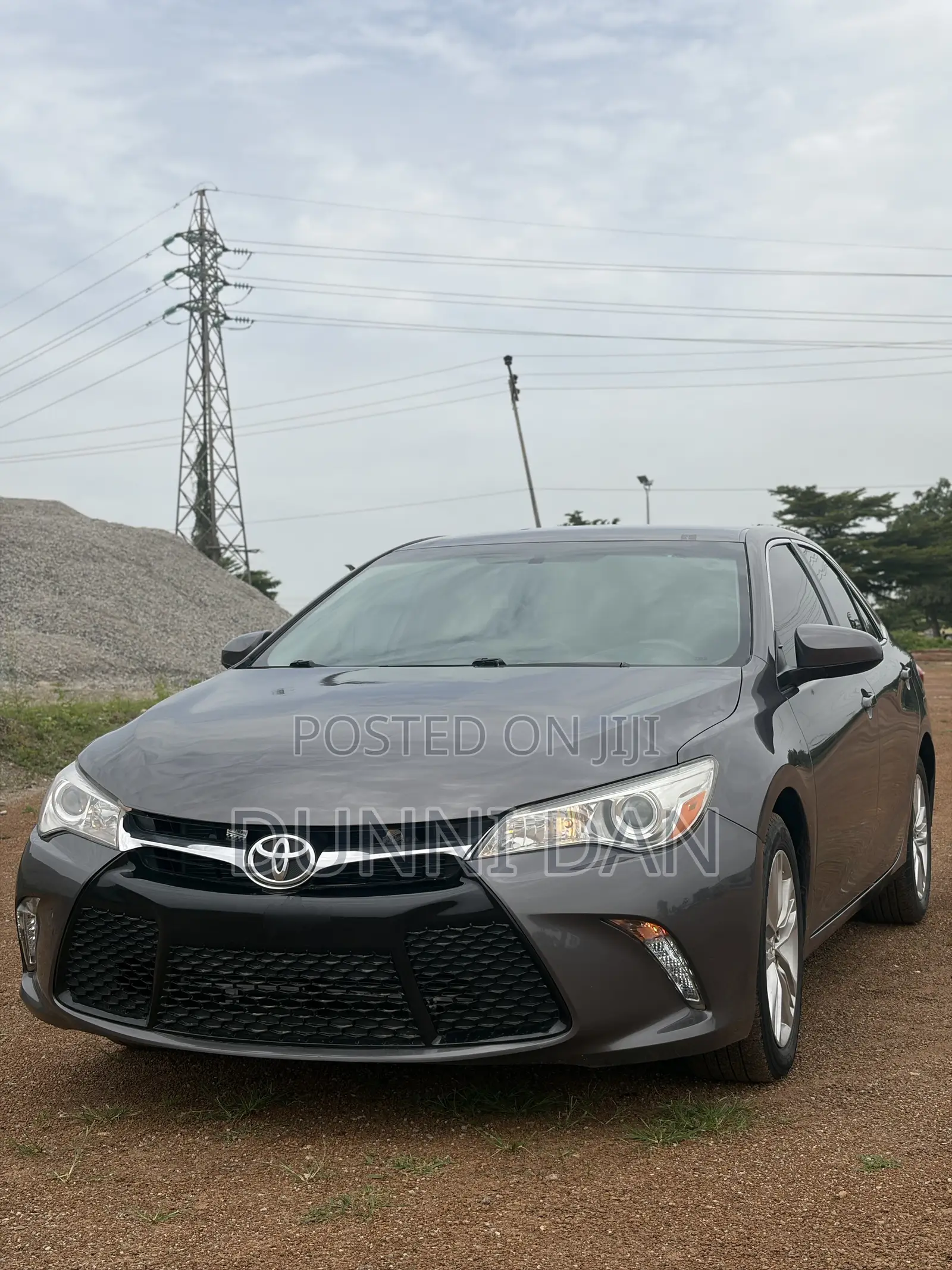 Toyota Camry SE 4dr Sedan (2.5L 4cyl 6A) 2016 Gray