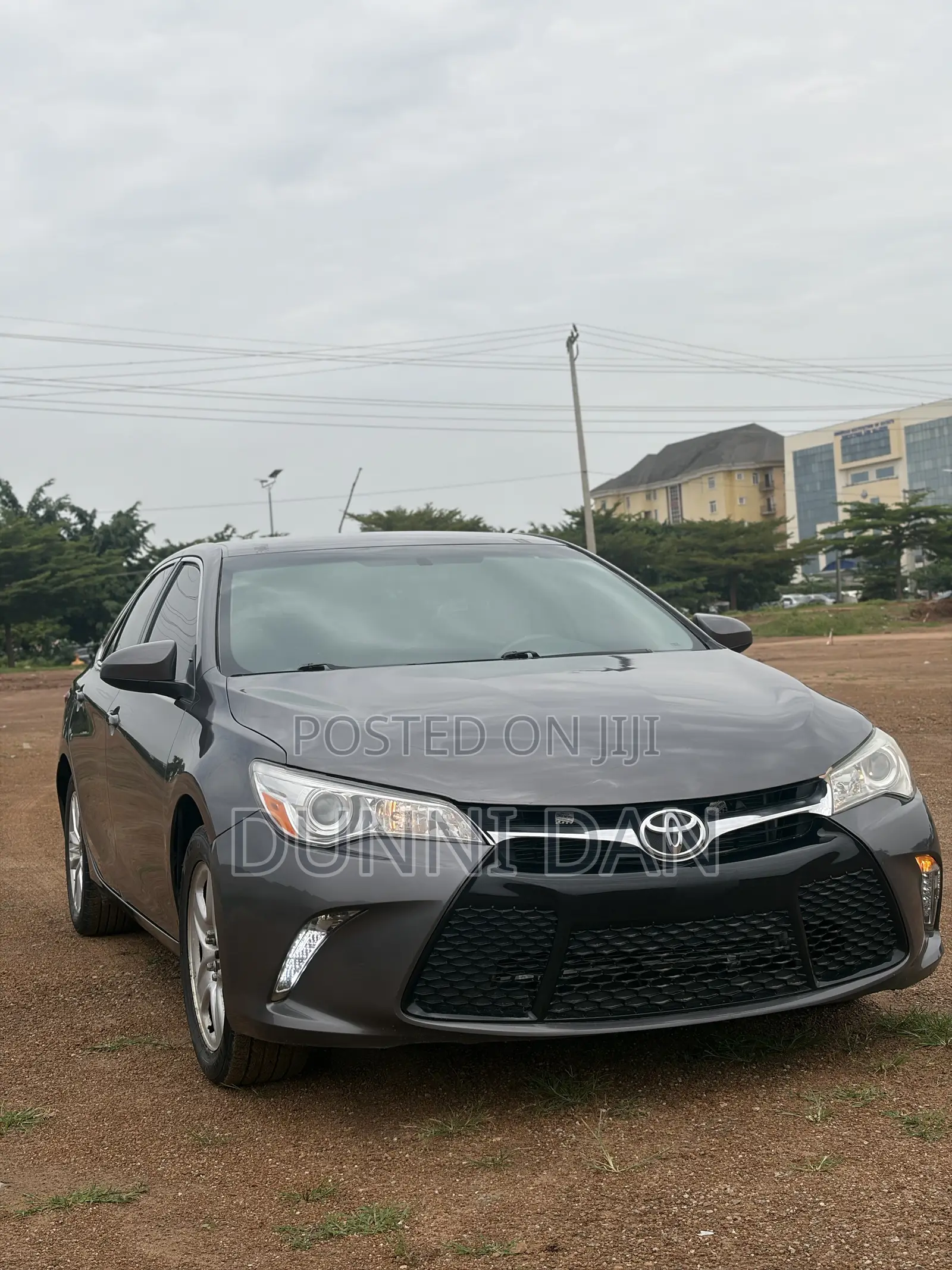 Toyota Camry SE 4dr Sedan (2.5L 4cyl 6A) 2016 Gray