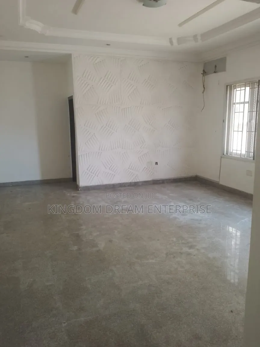 2bdrm Apartment in Lekki Phase 1 Lagos for rent