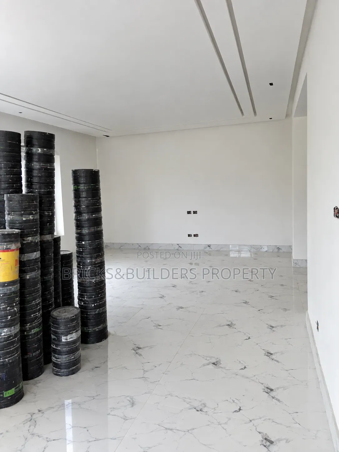5bdrm Duplex in Guzape District for sale