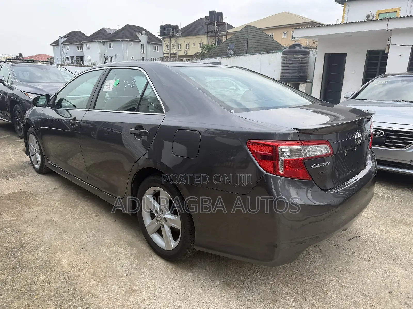 Toyota Camry SE 4dr Sedan (2.5L 4cyl 6A) 2014 Gray