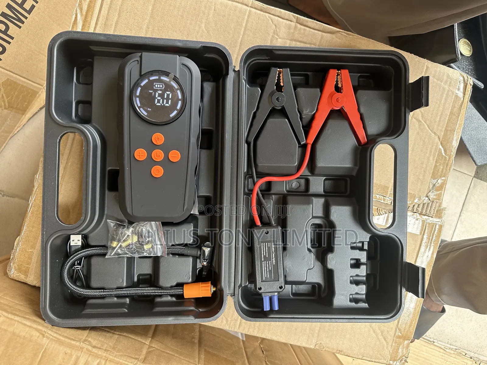 Car Jump Starter Power Bank With Digital Air Compressor, Tyre Inflator