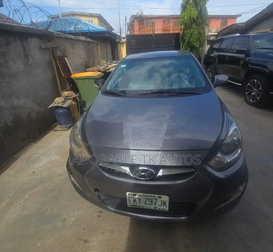 Hyundai Accent GLS 4dr Sedan (1.6L 4cyl 6M) 2014 Gray