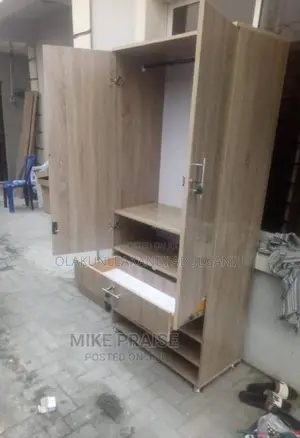 32inches Wardrobe