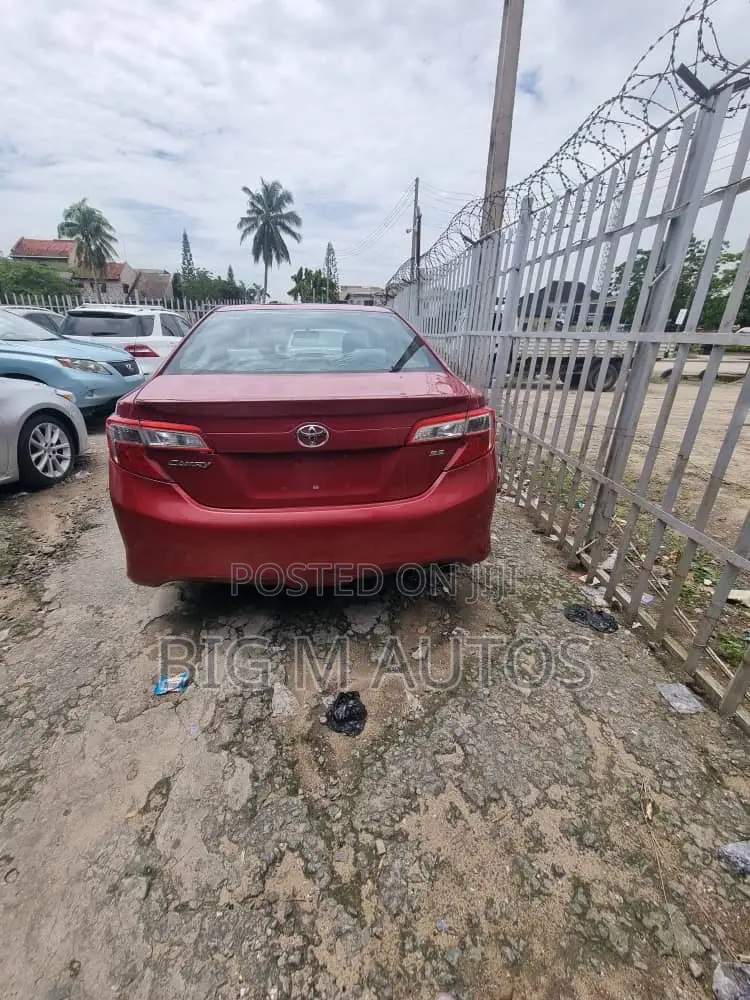 Toyota Camry SE 4dr Sedan (2.5L 4cyl 6A) 2012 Red