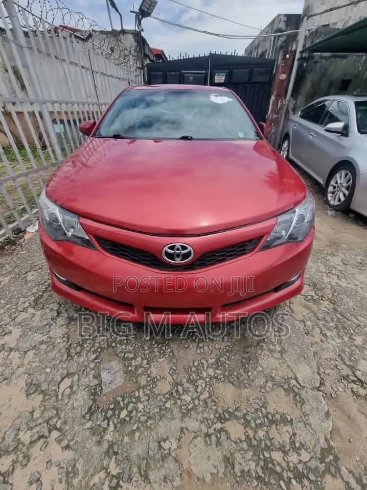 Toyota Camry SE 4dr Sedan (2.5L 4cyl 6A) 2012 Red
