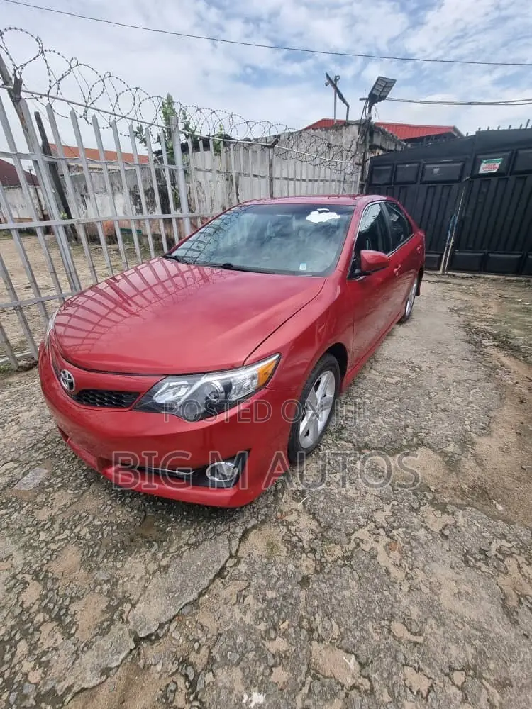 Toyota Camry SE 4dr Sedan (2.5L 4cyl 6A) 2012 Red