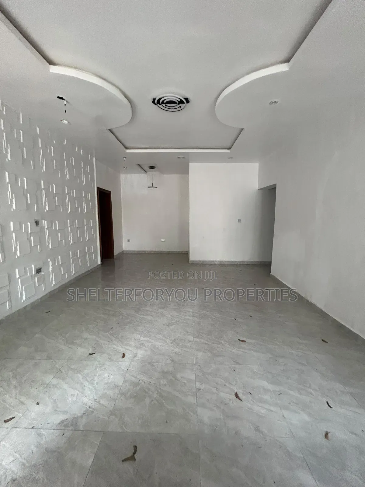 3bdrm Apartment in Lekki Expressway for rent