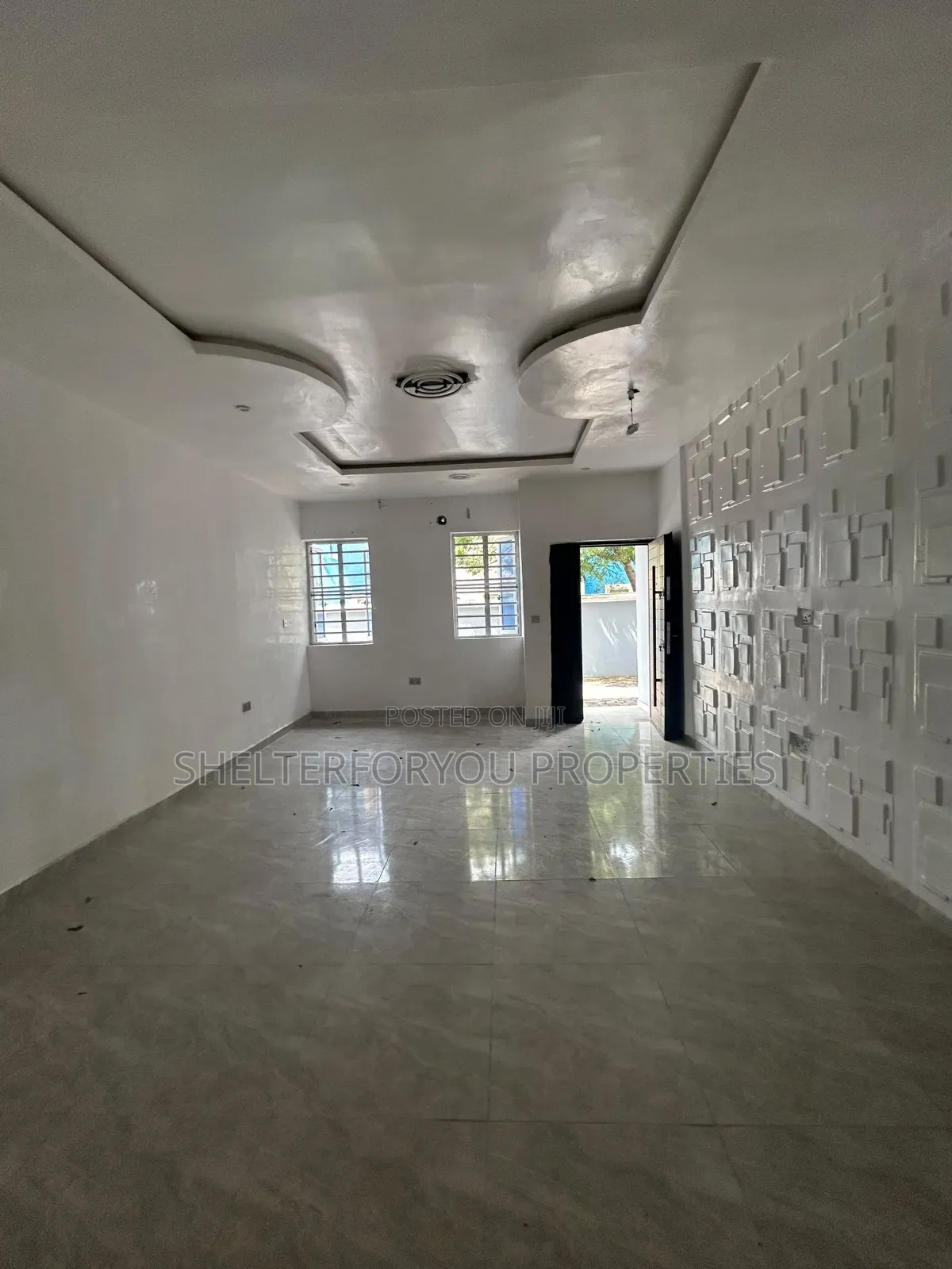 3bdrm Apartment in Lekki Expressway for rent
