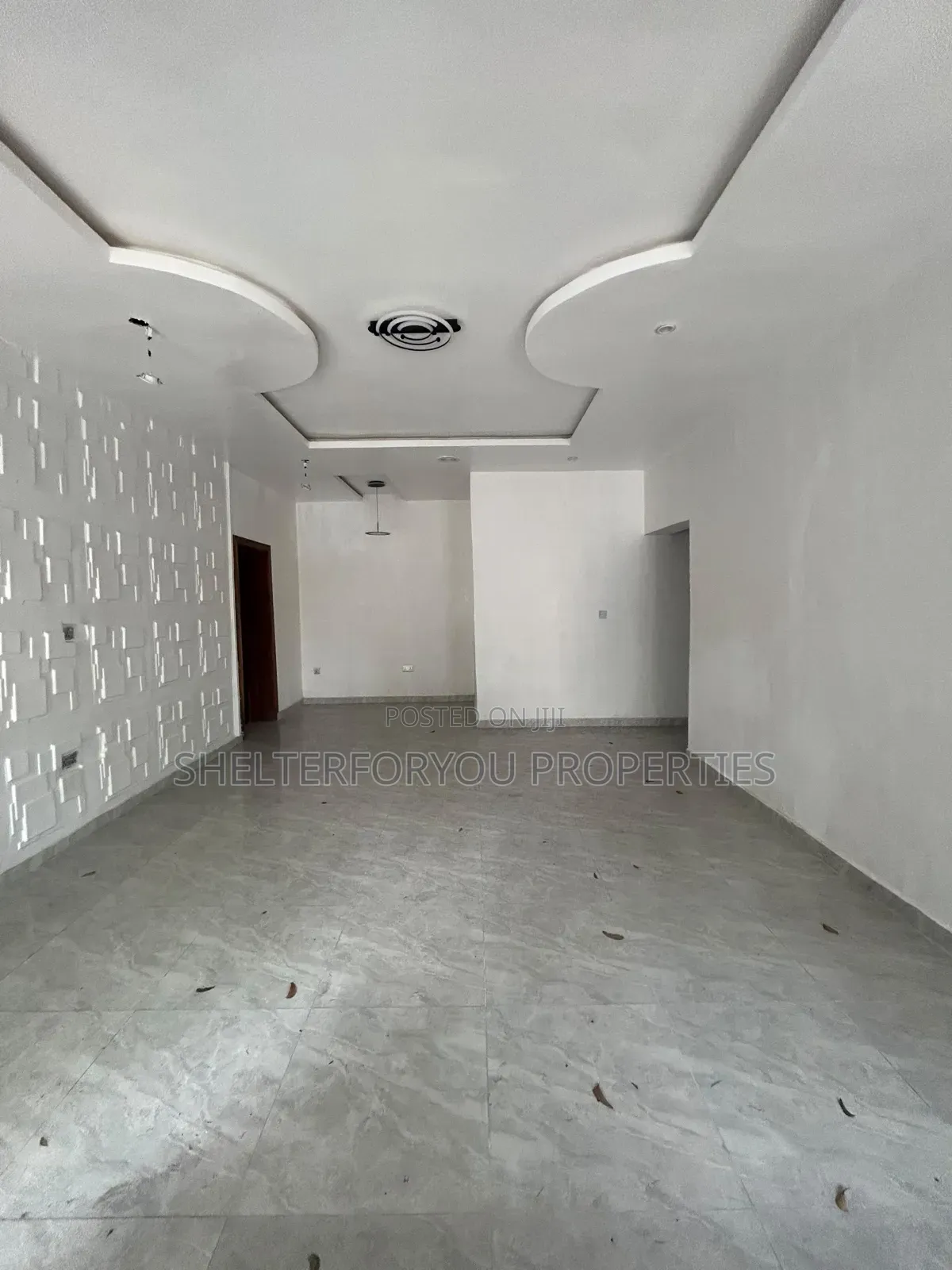 3bdrm Apartment in Lekki Expressway for rent
