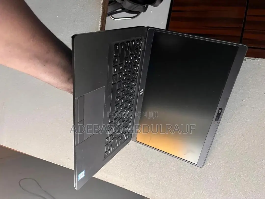 Laptop Dell Latitude 5400 8GB Intel Core i5 SSD 256GB