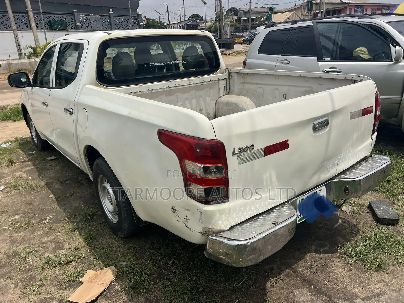 Mitsubishi L200 Club Cab 2.5 136hp 4WD 2010 Off white