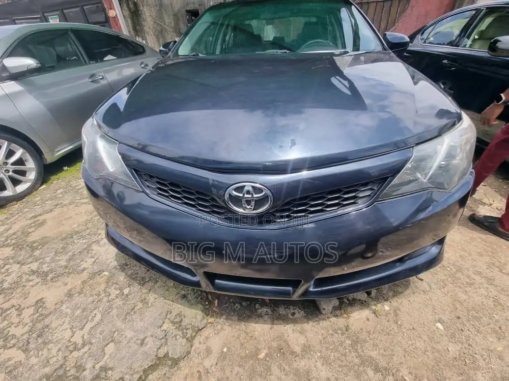Toyota Camry SE 4dr Sedan (2.5L 4cyl 6A) 2013 Black