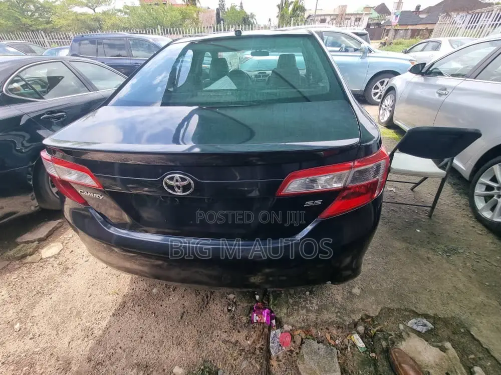 Toyota Camry SE 4dr Sedan (2.5L 4cyl 6A) 2013 Black