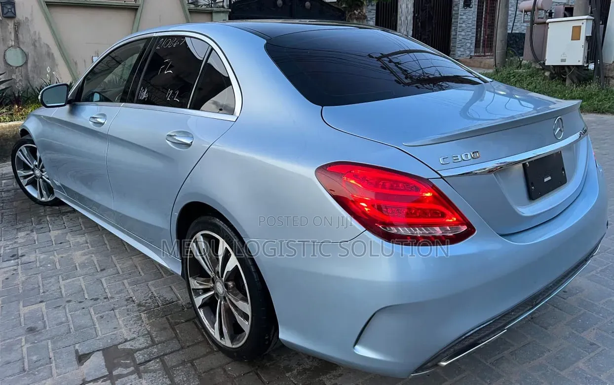 Mercedes-Benz C300 Luxury 4matic Sedan AWD (2.0L 4cyl 7A) 2017 Silver