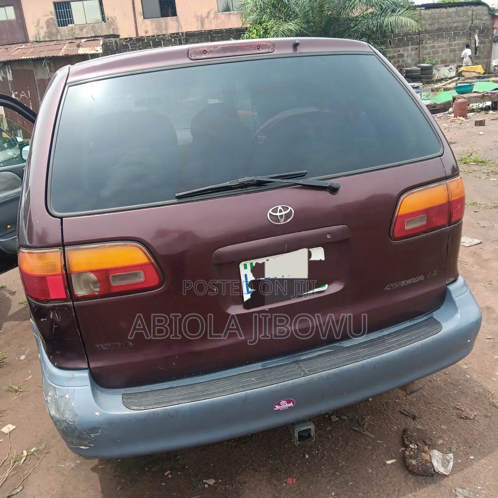 Toyota Sienna LE & 1 hatch 2000 Brown