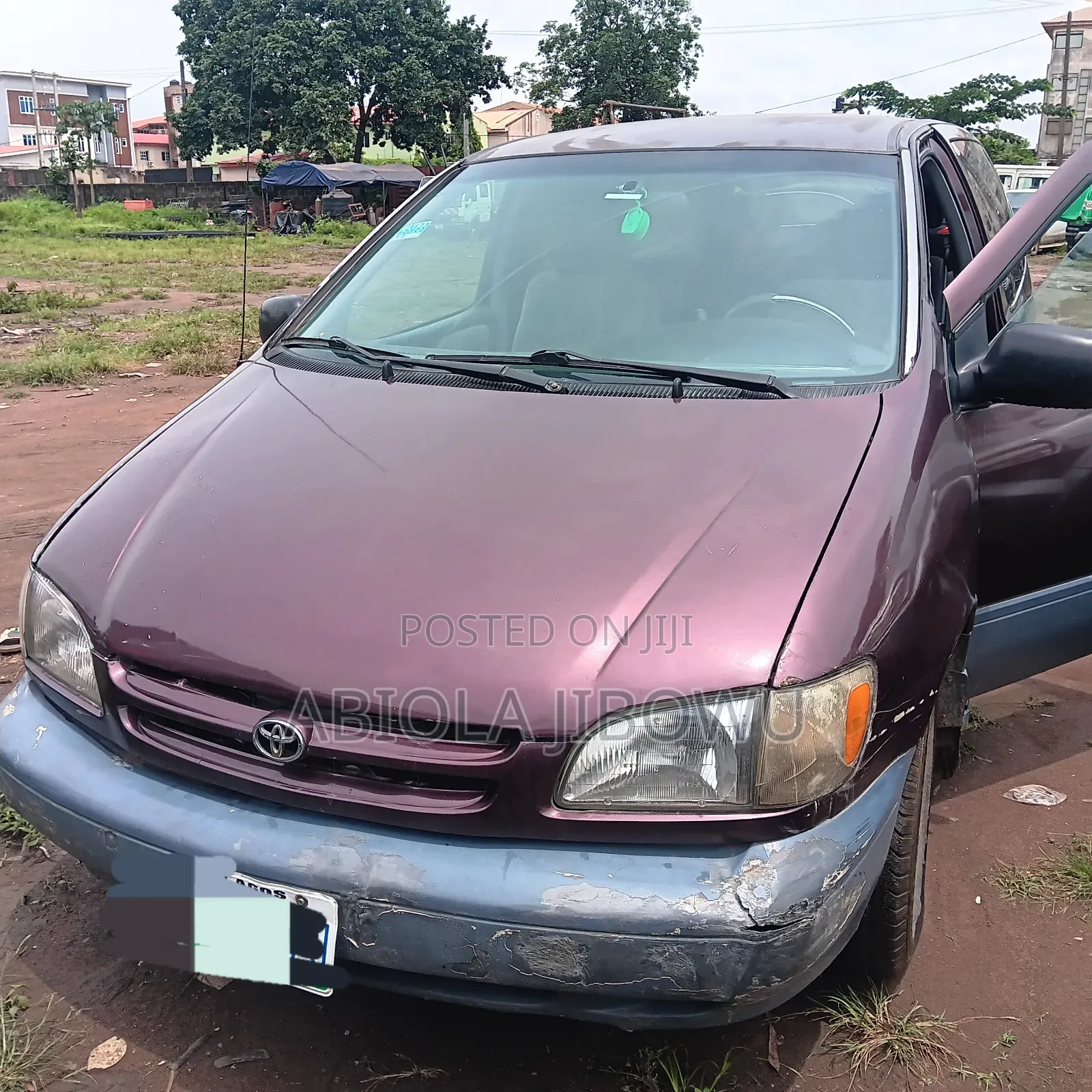 Toyota Sienna LE & 1 hatch 2000 Brown