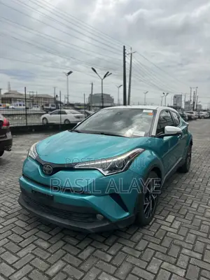 Toyota C-HR XLE FWD Sport Utility (2.0L 4cyl 2AM) 2018 Blue