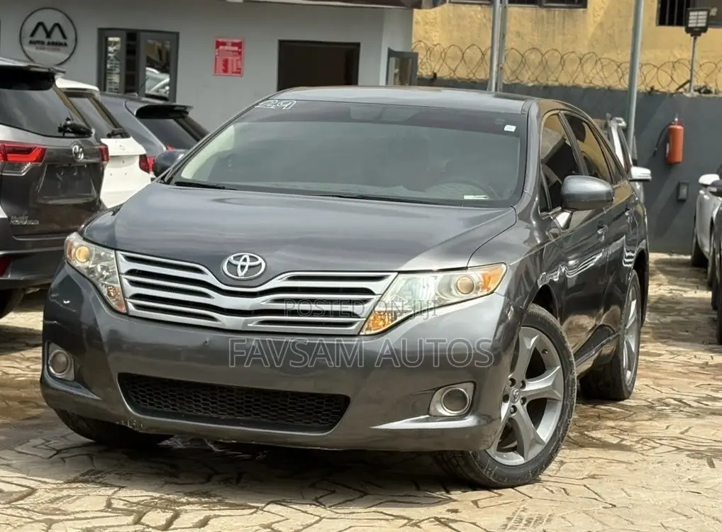 Toyota Venza 2011 Gray