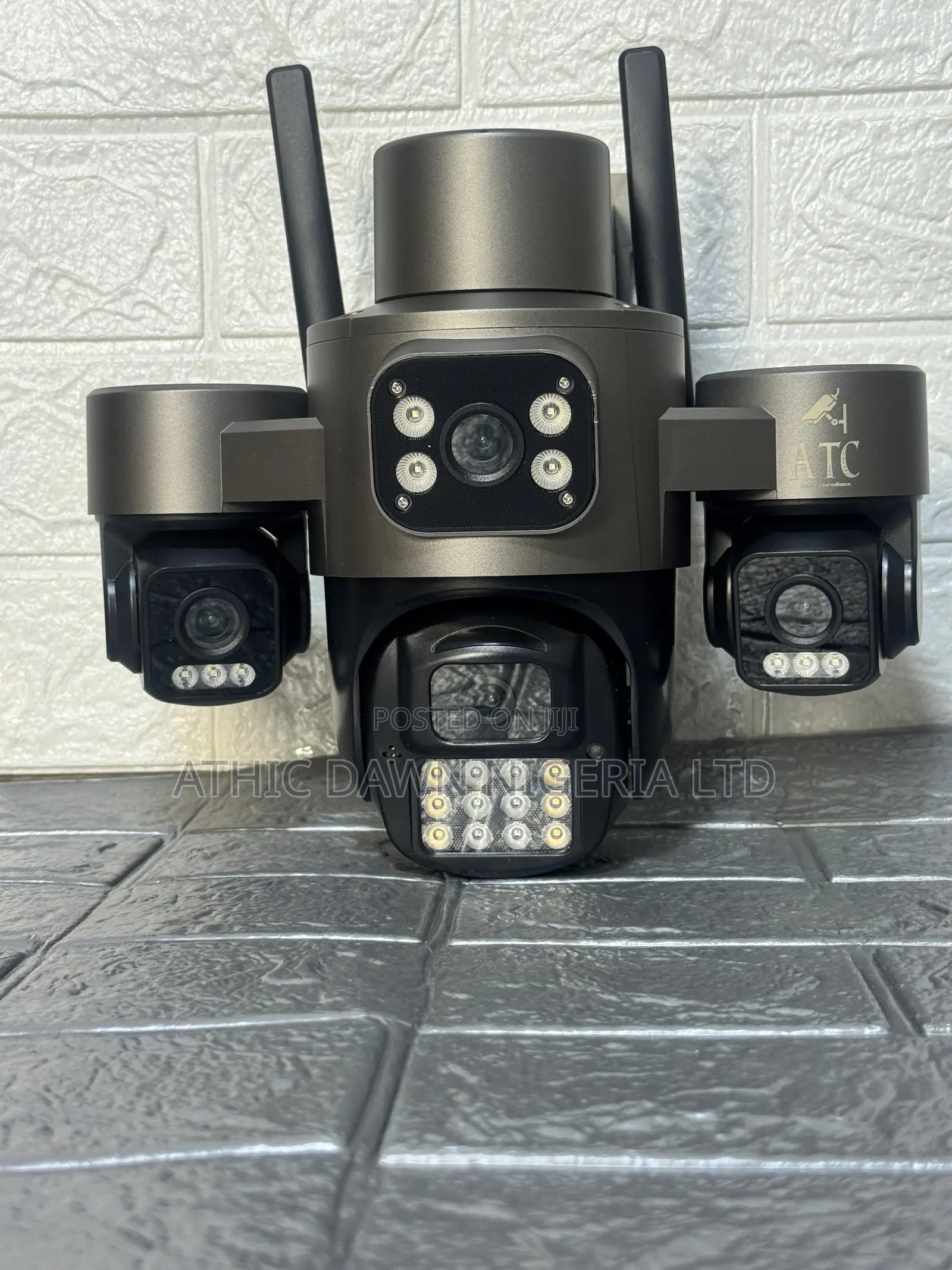 4 Lens AOV Hieasy Solar CCTV Camera With 2 Panels