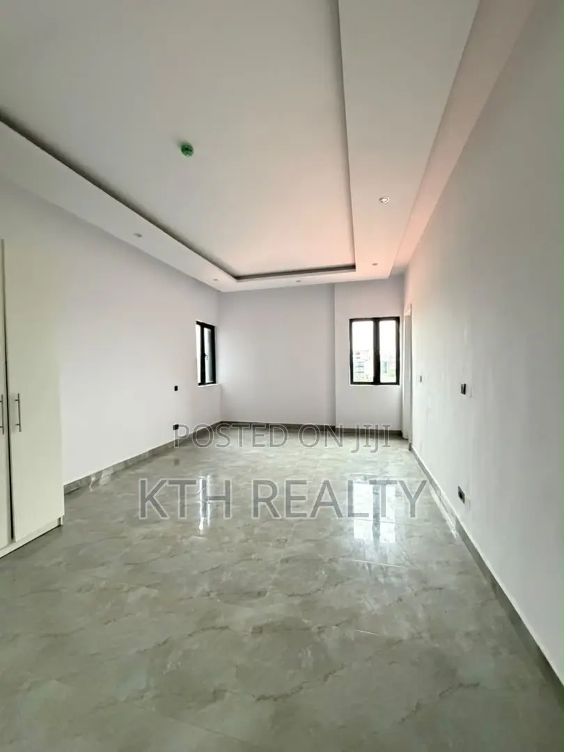 3bdrm Apartment in Visland, Ahmadu Bello Way for rent