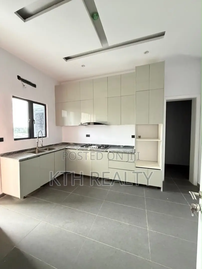 3bdrm Apartment in Lekki for rent