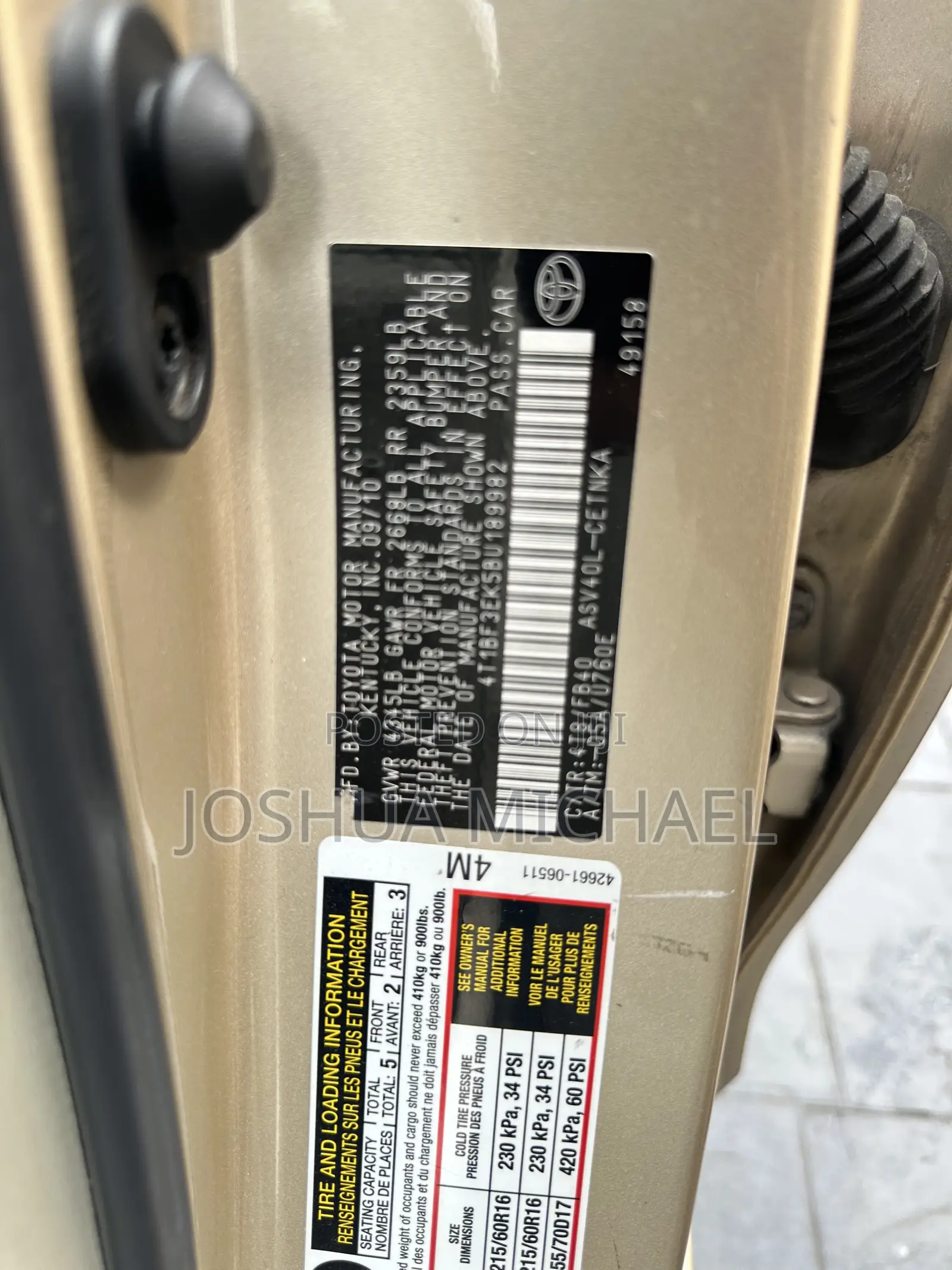 Toyota Camry SE 4dr Sedan (2.5L 4cyl 6A) 2011 Gold
