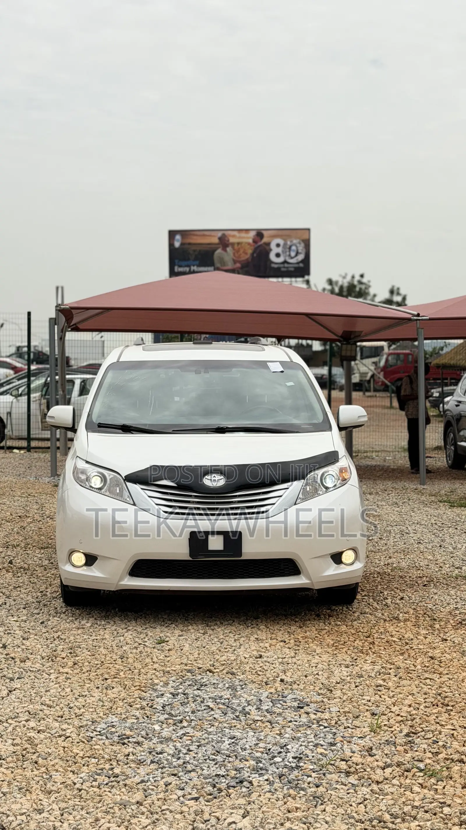 Toyota Sienna L 7-Passenger 4dr Minivan (3.5L 6cyl 6A) 2014 White