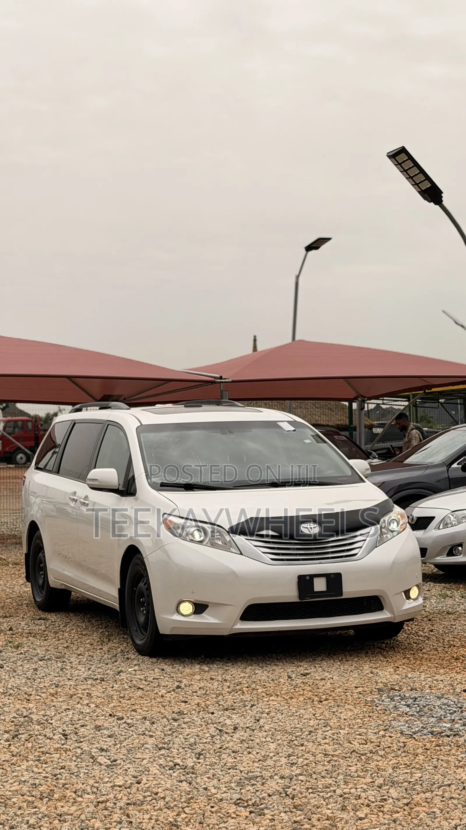 Toyota Sienna L 7-Passenger 4dr Minivan (3.5L 6cyl 6A) 2014 White