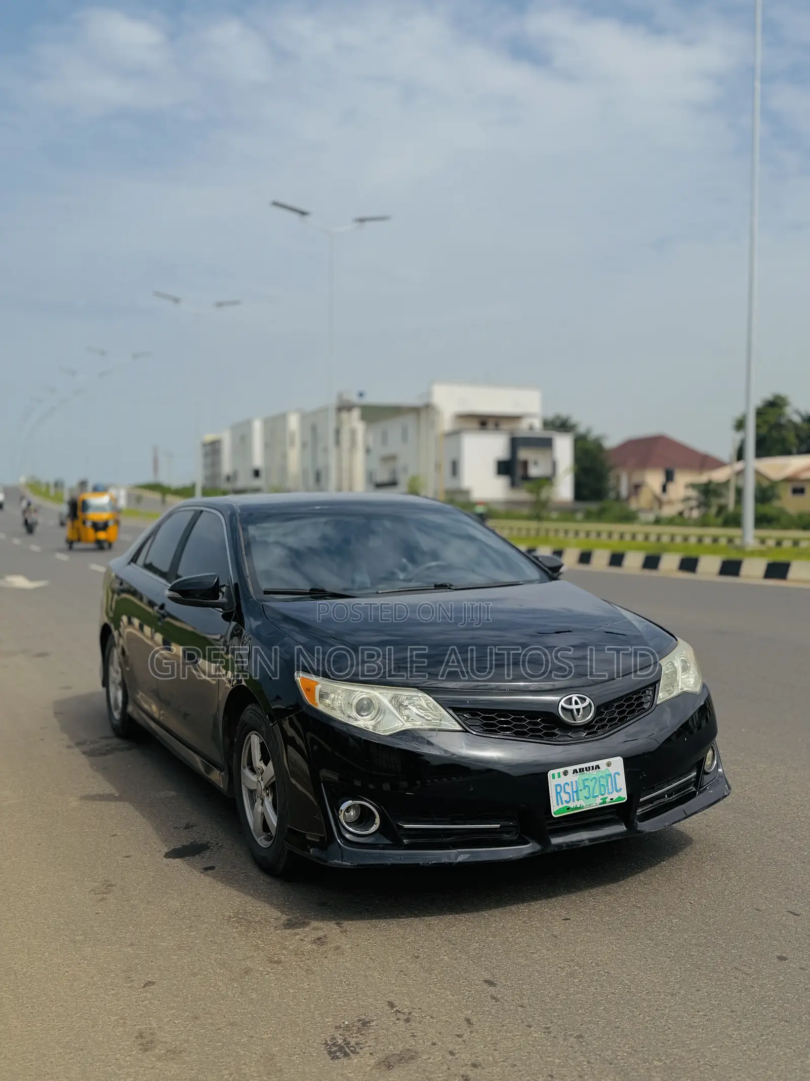 Toyota Camry SE V6 4dr Sedan (3.5L 6cyl 6A) 2012 Black