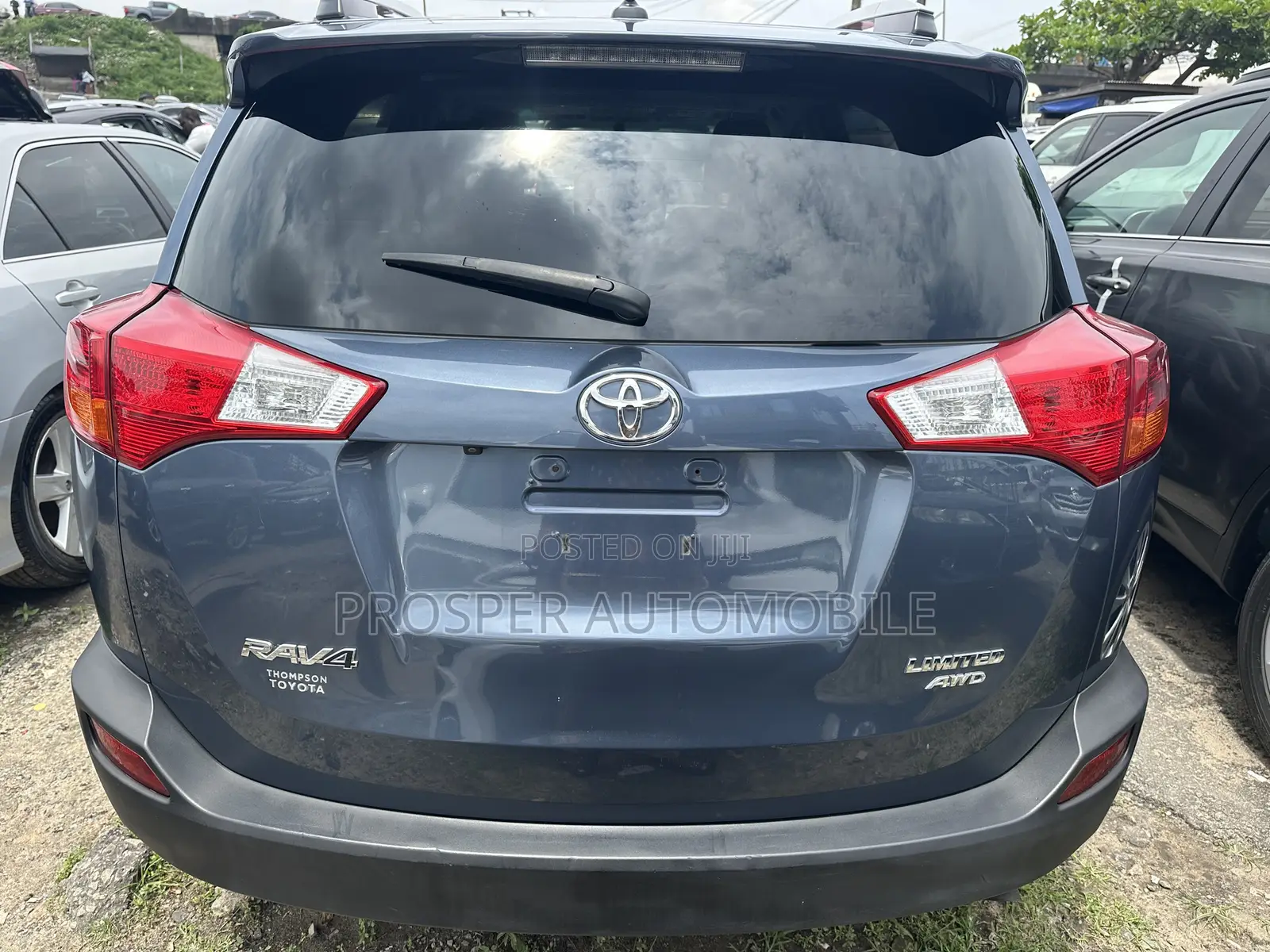 Toyota RAV4 XLE 4dr SUV AWD (2.5L 4cyl 6A) 2015 Blue