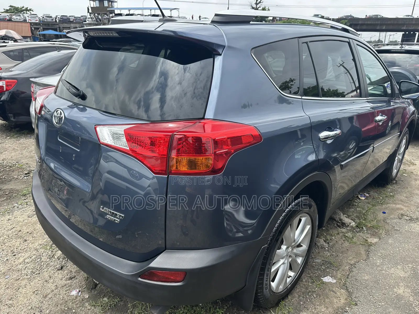 Toyota RAV4 XLE 4dr SUV AWD (2.5L 4cyl 6A) 2015 Blue