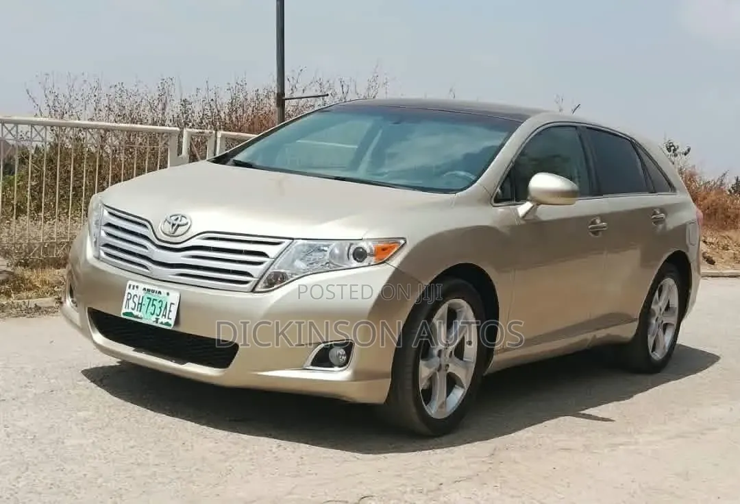 Toyota Venza V6 2011 Gold