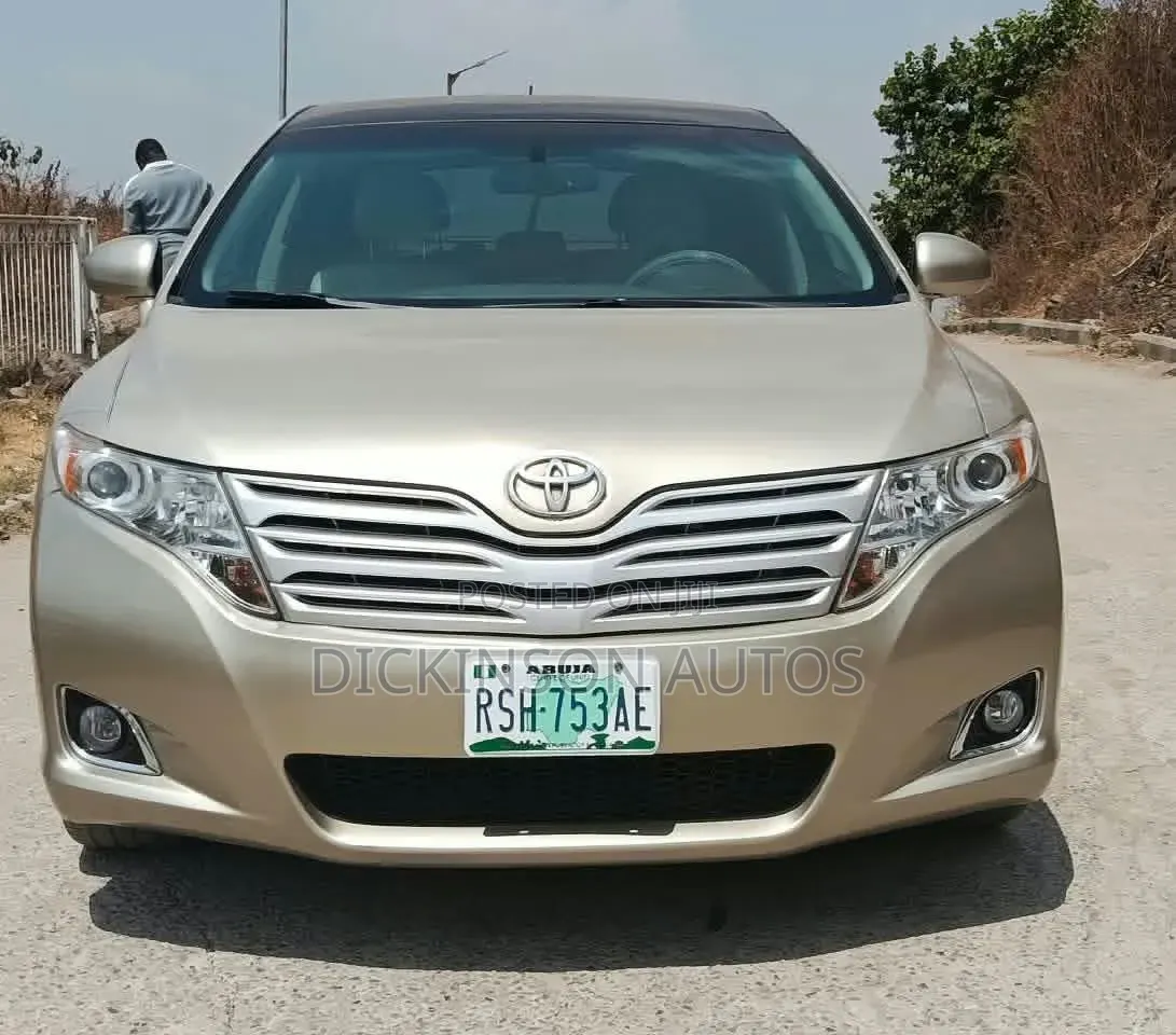 Toyota Venza V6 2011 Gold